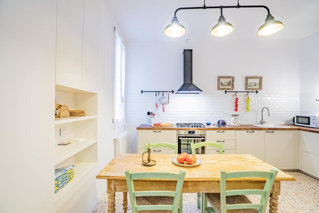 Ca' San Beneto Completely Refurbished In A Fabulously Central Area เวนิส ภายนอก รูปภาพ