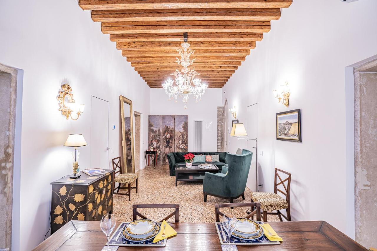 Ca' San Beneto Completely Refurbished In A Fabulously Central Area เวนิส ภายนอก รูปภาพ